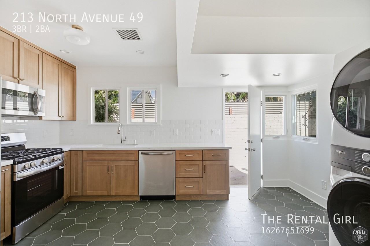 213 N Avenue 49 - Photo 5 of 36