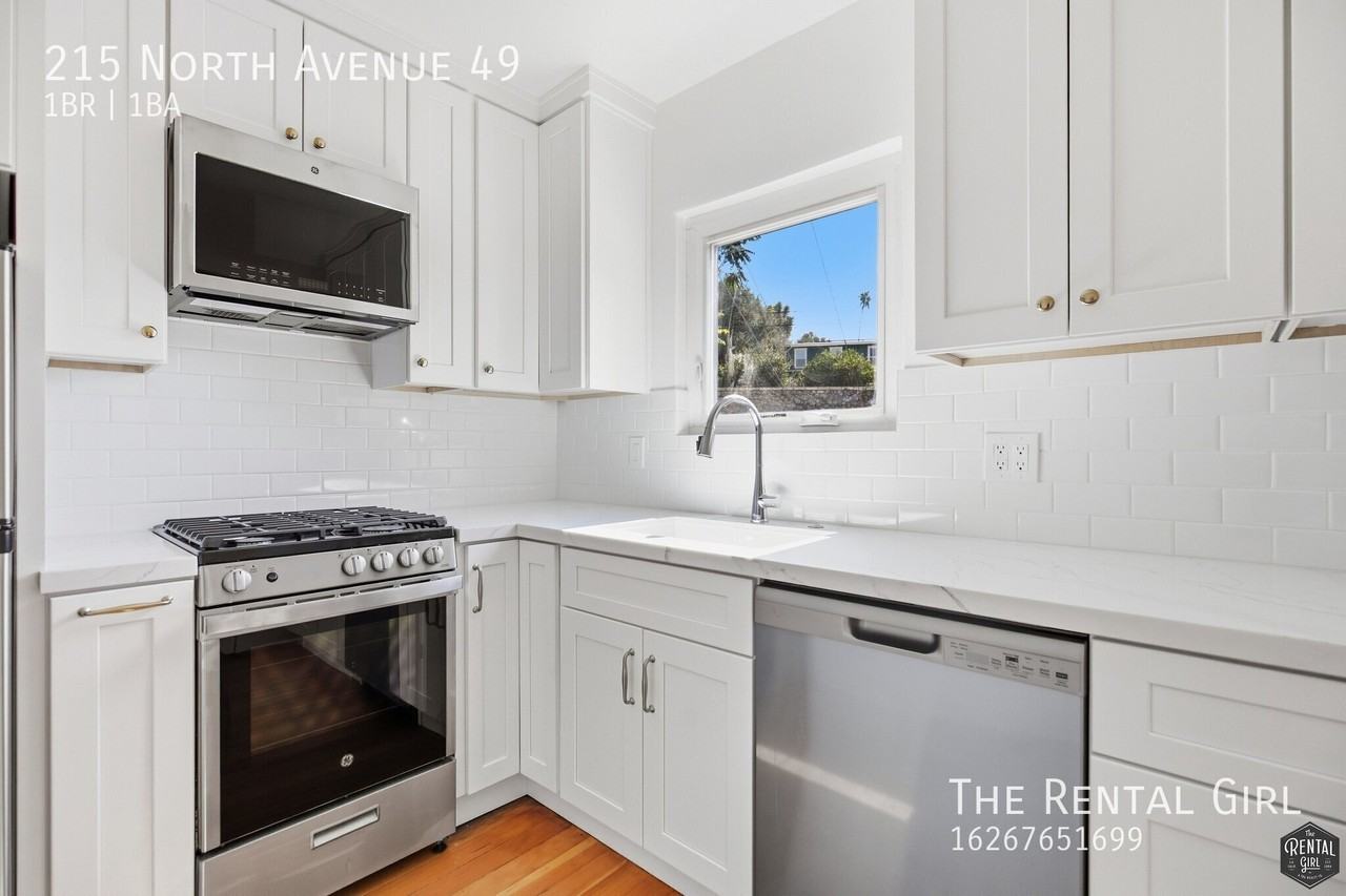 215 N Avenue 49 - Photo 6 of 23
