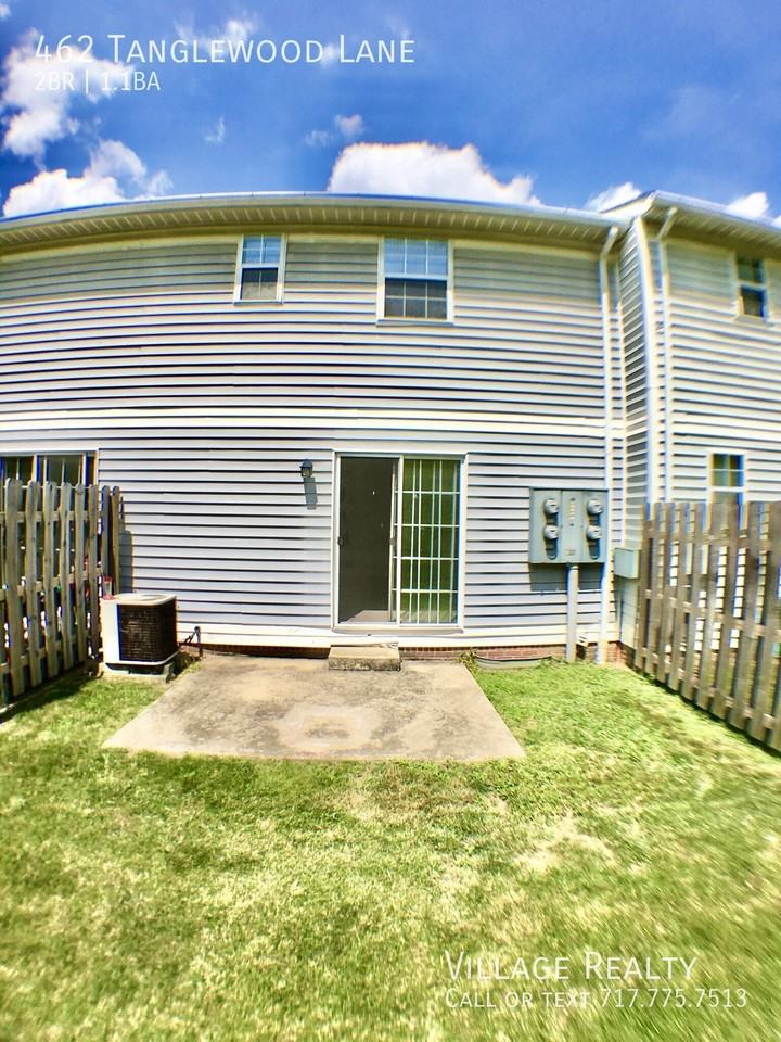 462 Tanglewood Ln - Photo 4 of 33