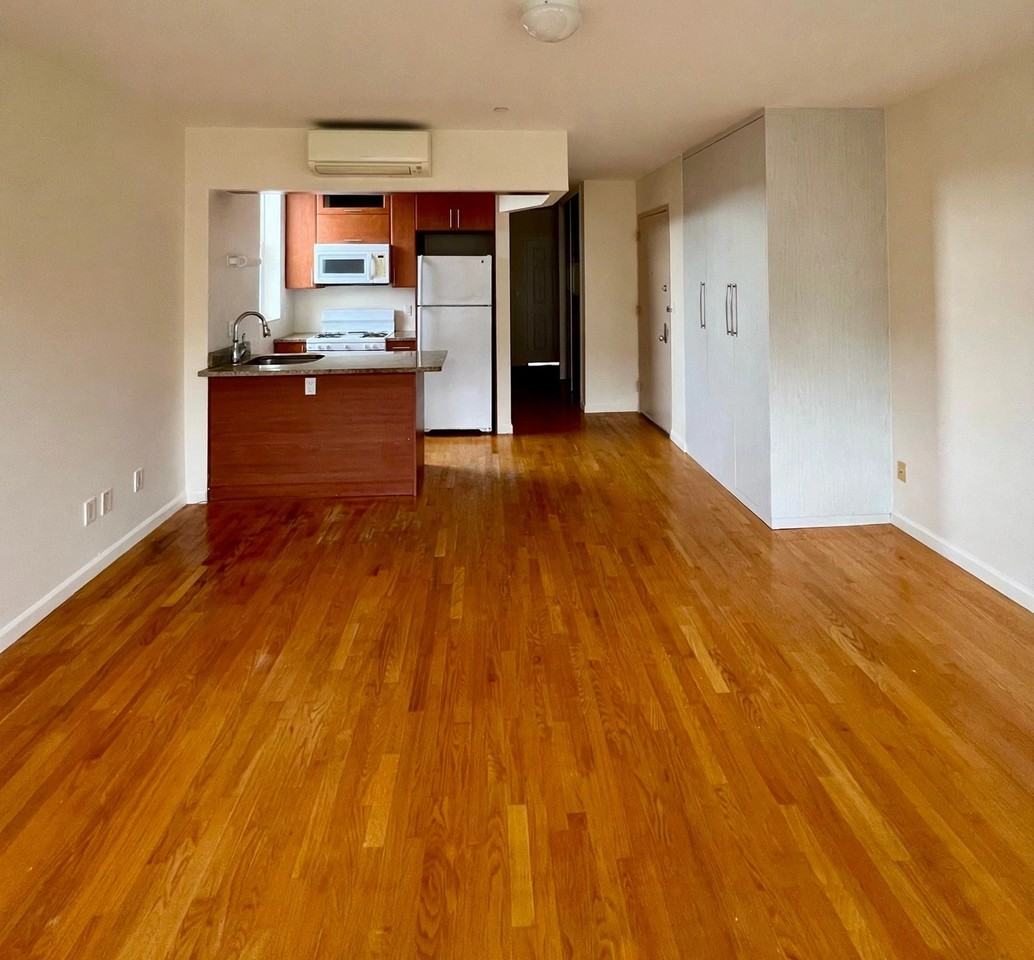 1824 E 17th St #5A - Photo 2 of 24