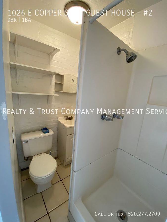 1026 1026 E COPPER ST   - GUEST HOUSE #2 - Photo 4 of 15