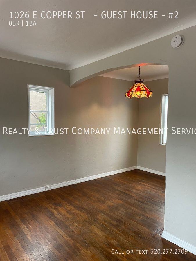 1026 1026 E COPPER ST   - GUEST HOUSE #2 - Photo 7 of 15