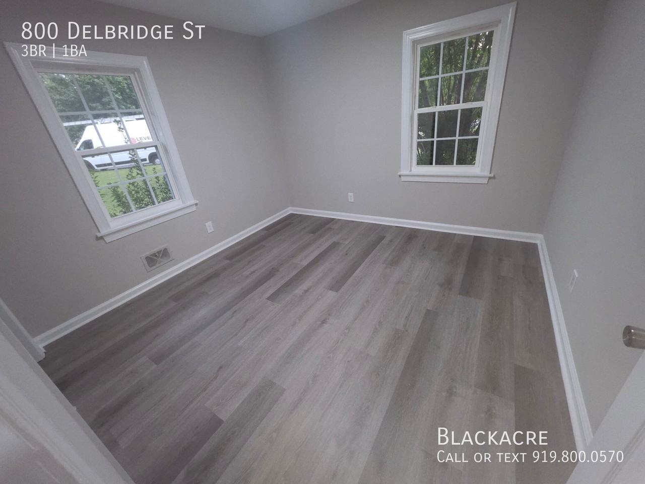 800 Delbridge St - Photo 6 of 12