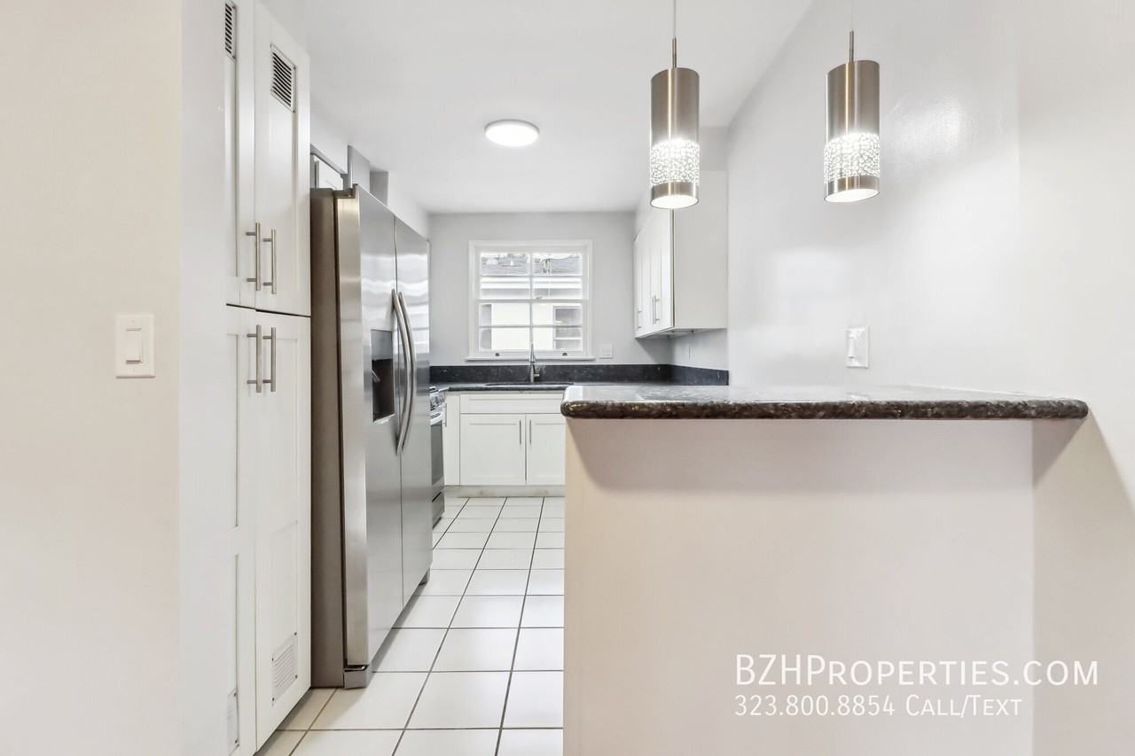 5335 Vantage Ave #5 - Photo 5 of 20