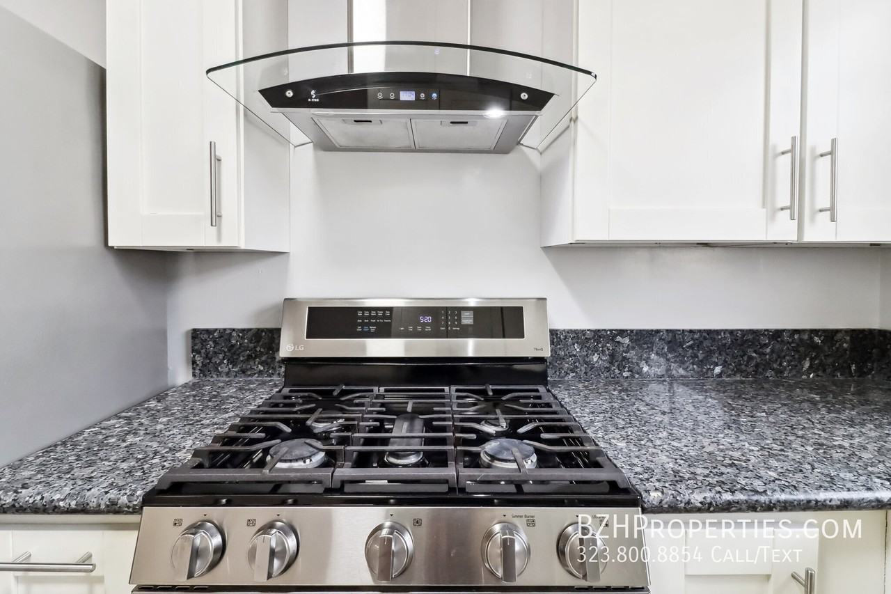 5335 Vantage Ave #5 - Photo 7 of 20