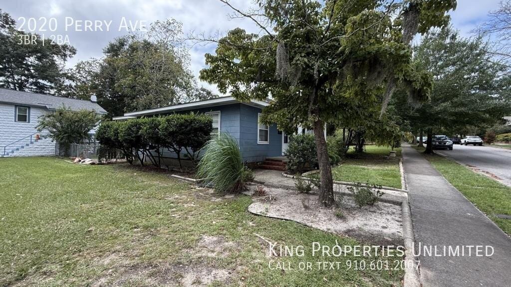 2020 Perry Ave - Photo 2 of 3