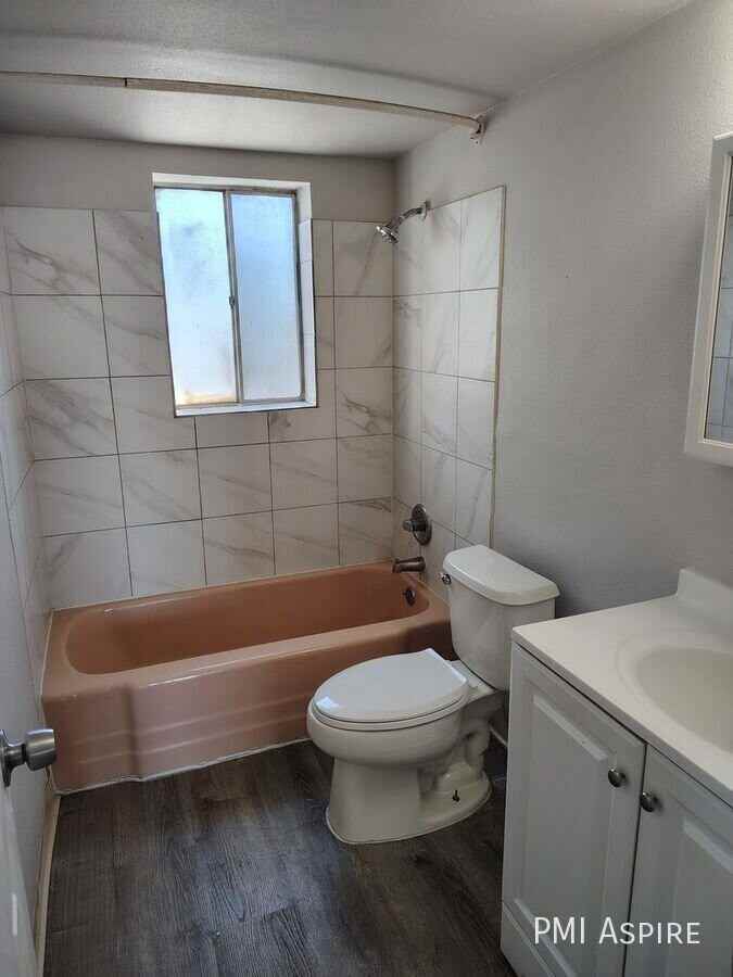 1960 Dallas St #402 - Photo 4 of 7