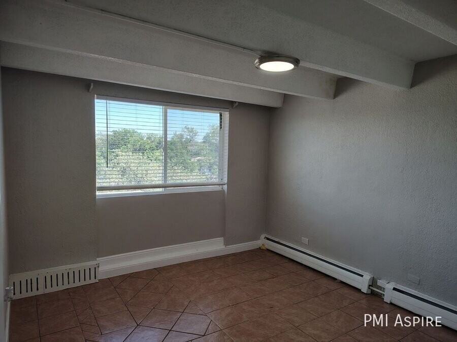 1960 Dallas St #402 - Photo 6 of 7