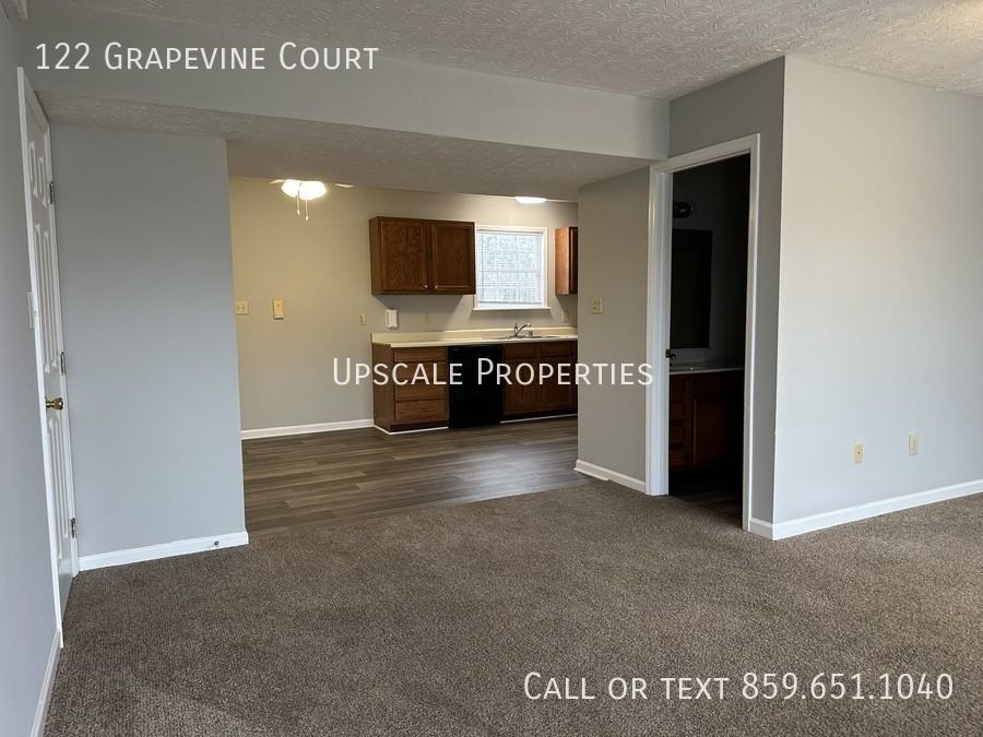 122 Grapevine Ct - Photo 2 of 11