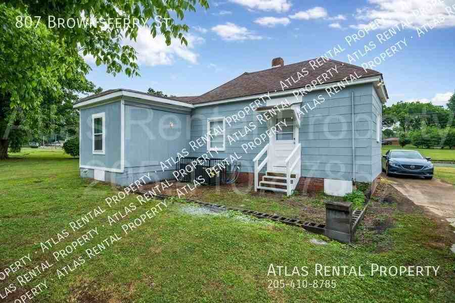 807 Brownsferry St - Photo 4 of 24