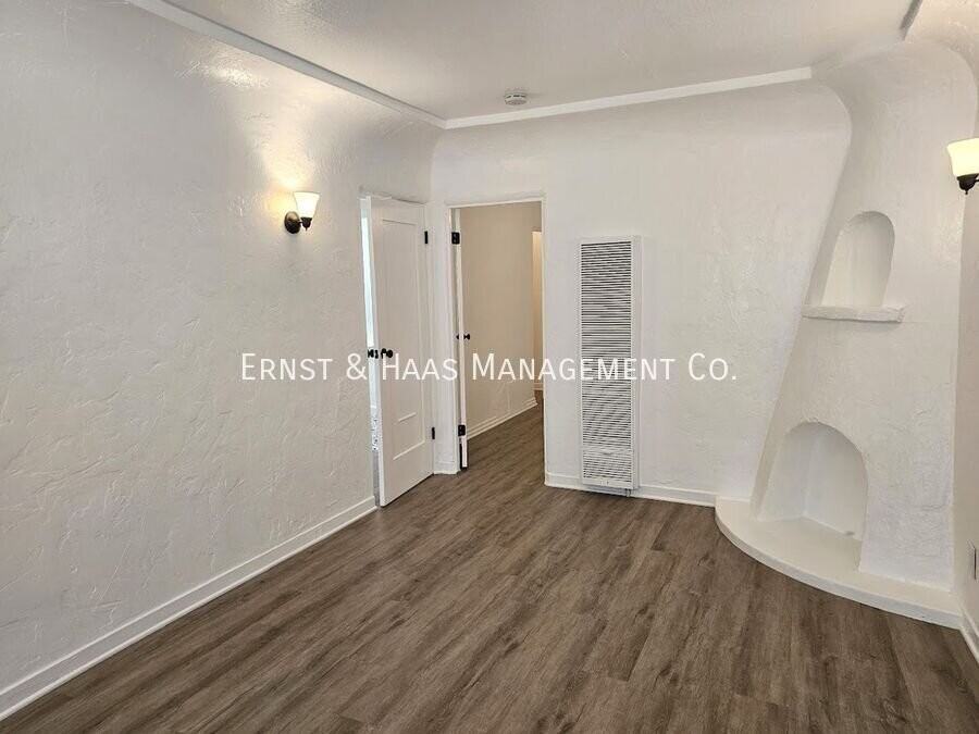826 Belmont Ave - Photo 3 of 12