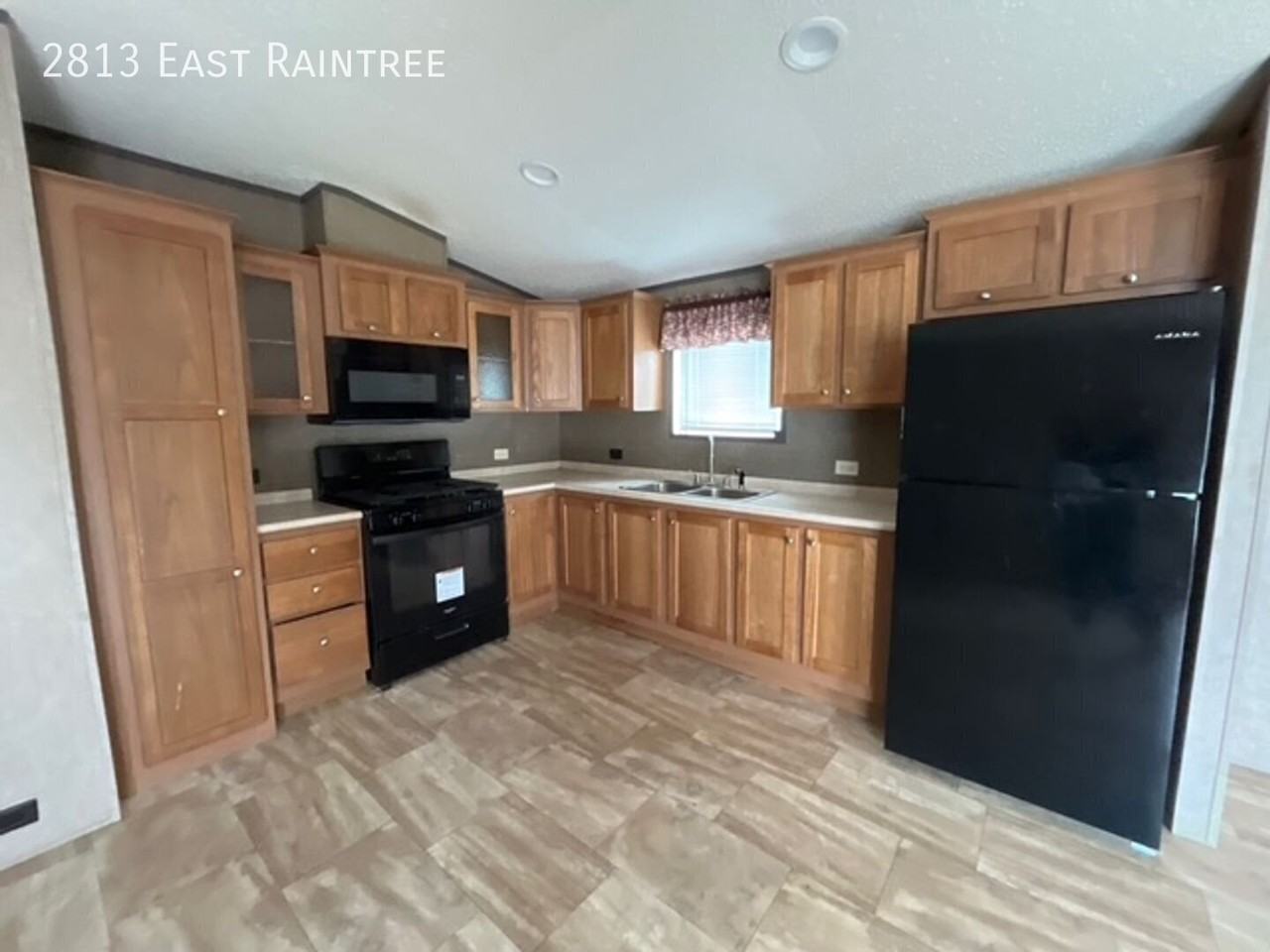 2813 E Raintree Ave - Photo 4 of 12