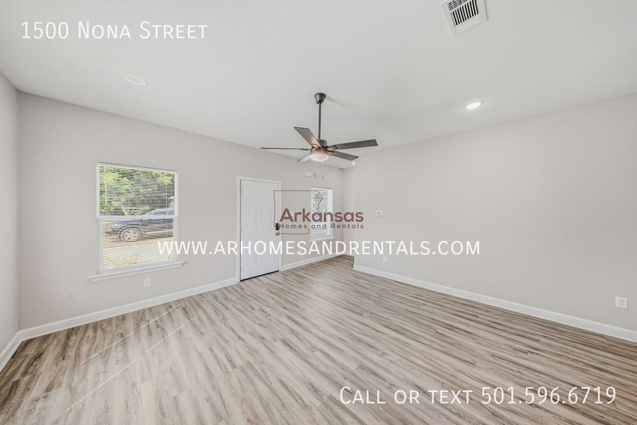 1500 Nona St - Photo 2 of 15