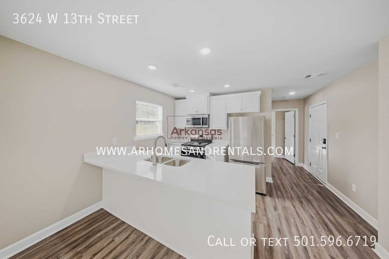 3624 W 13th St - Photo 4 of 17