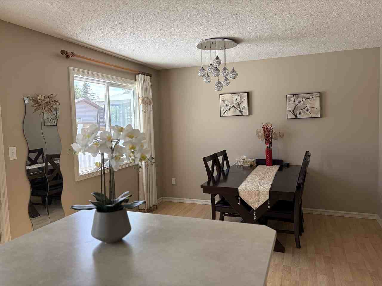21351 90 Ave Nw - Photo 2 of 3