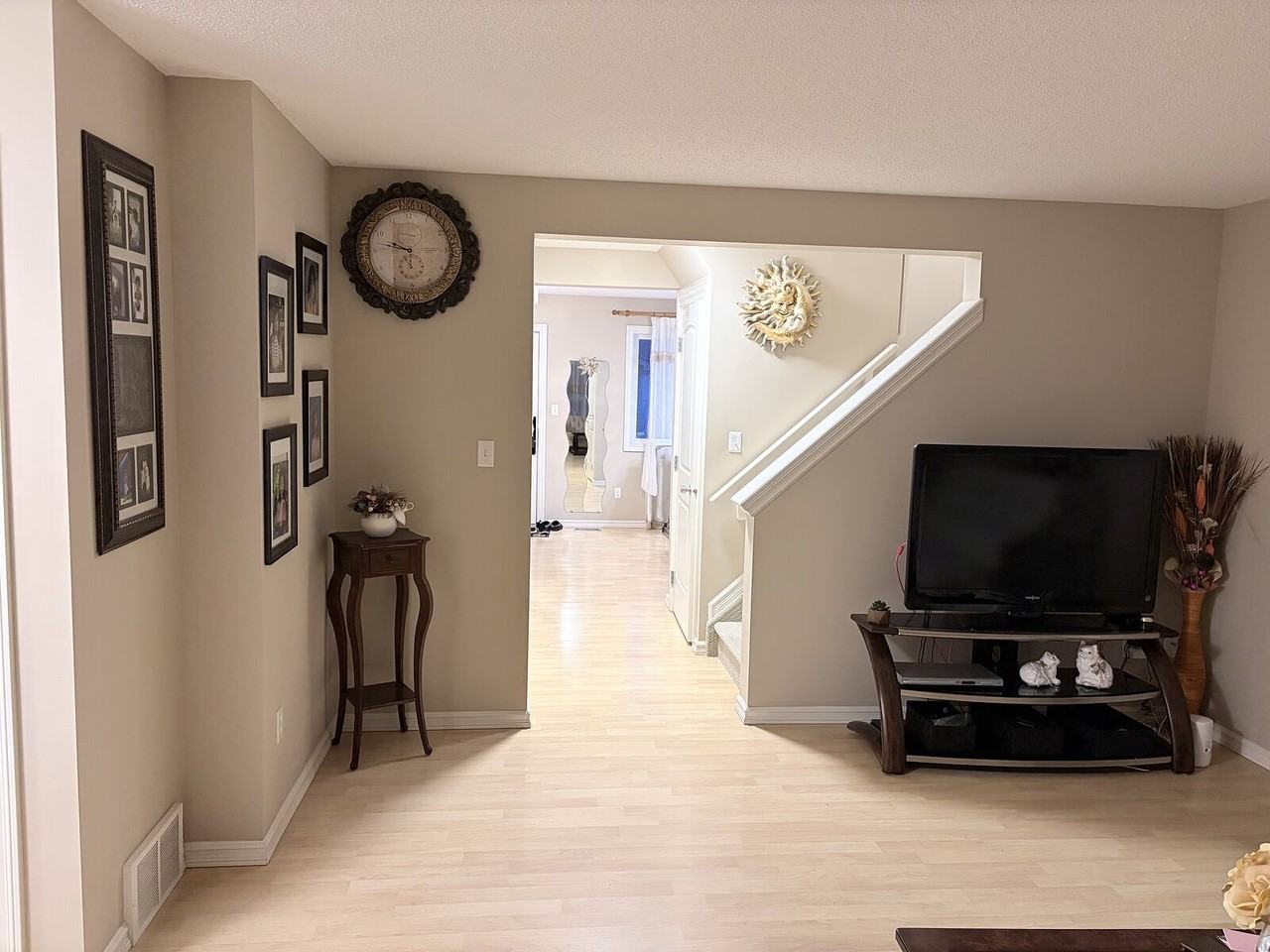 21351 90 Ave Nw - Photo 3 of 3