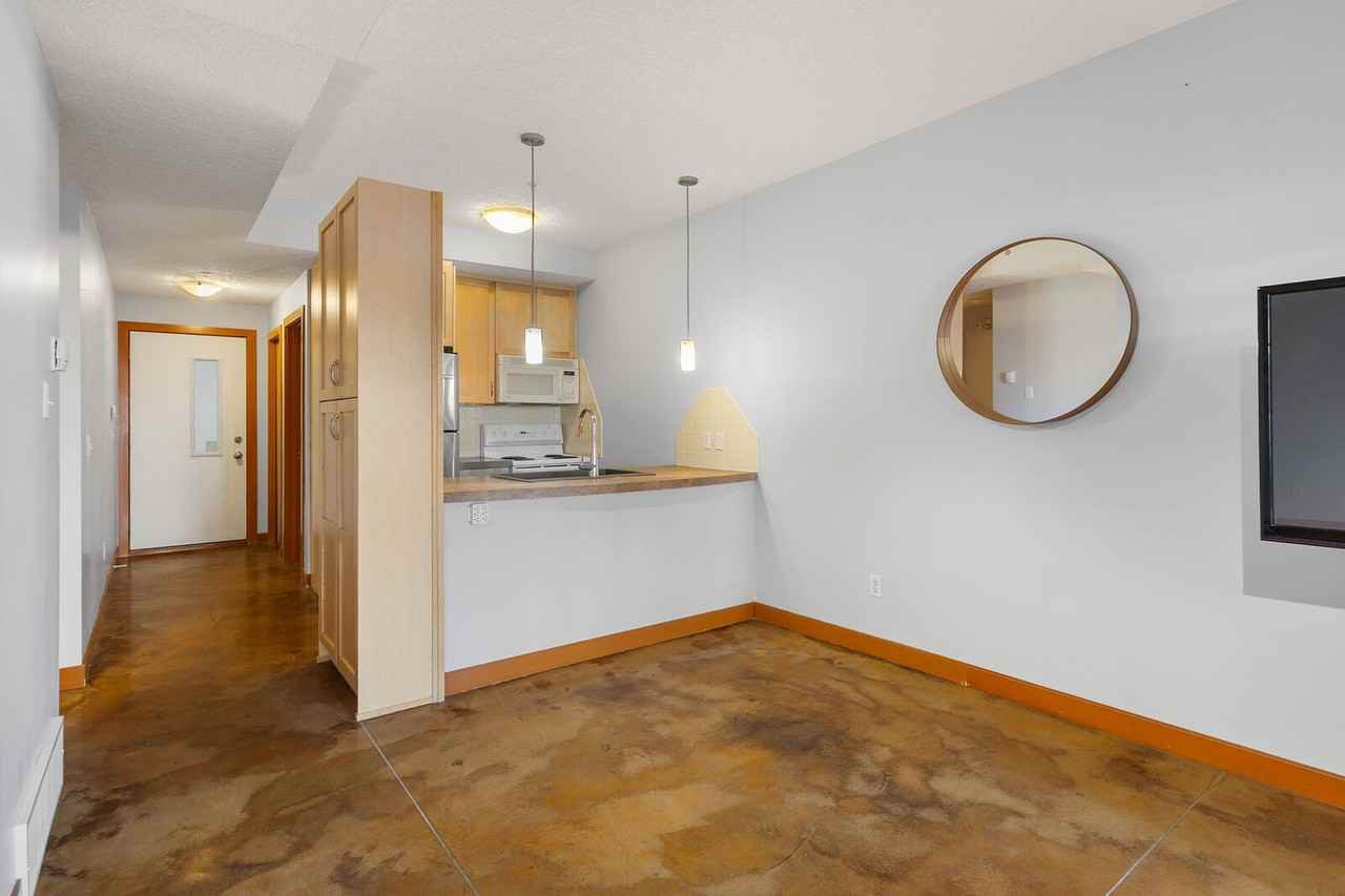 110 -110 13 Ave Sw - Photo 3 of 25