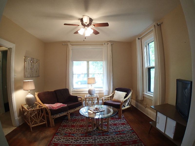 819 E 5th St - Photo 3 of 18