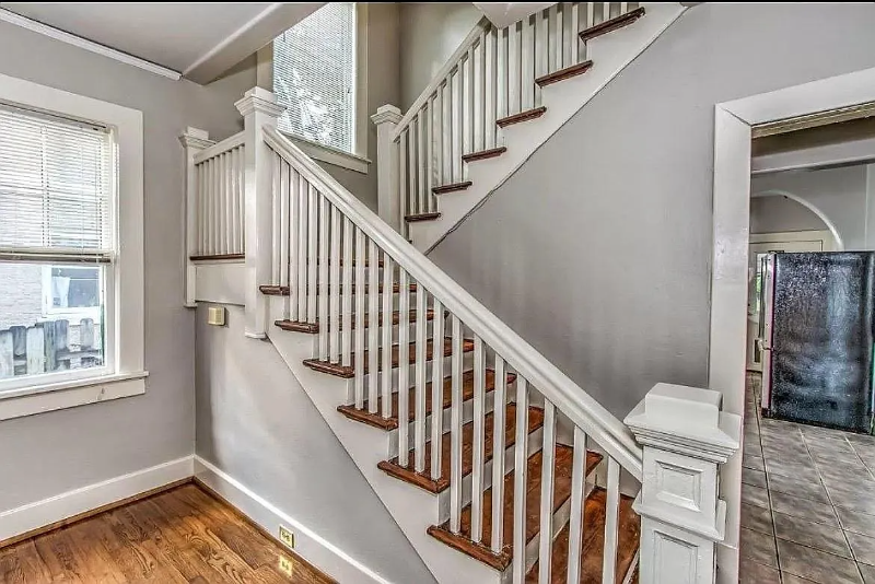 349 Broad St - Photo 6 of 11