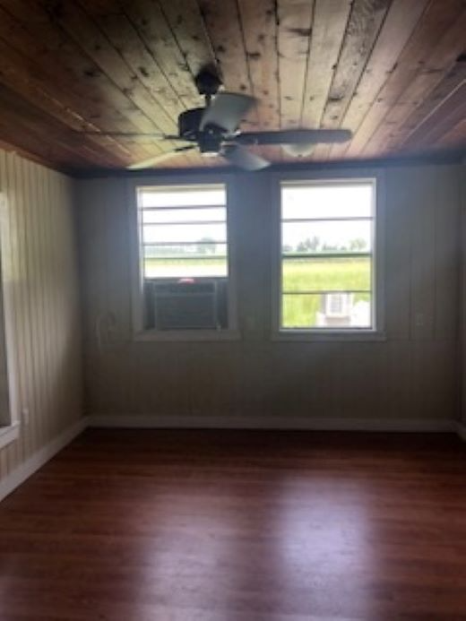 7600 Harley Dr - Photo 5 of 8