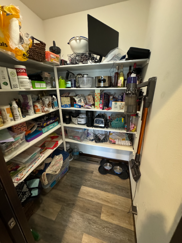 303 S Klein Dr - Photo 4 of 17