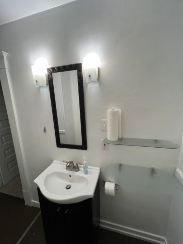 618 Stanley Ter Ne - Photo 6 of 29