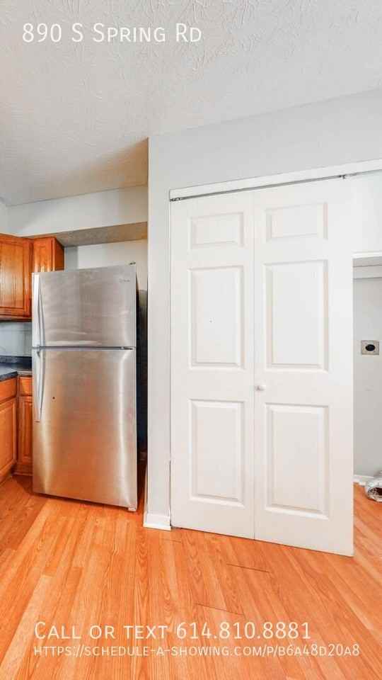 890 S Spring Rd - Photo 4 of 17