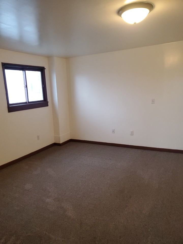 635 W Park St #639 - Photo 4 of 9