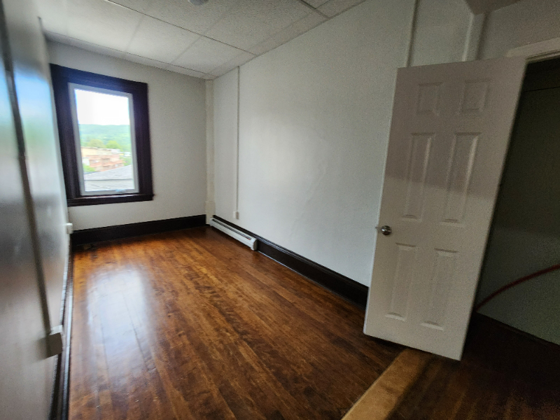10 Langdon St #305 - Photo 5 of 7