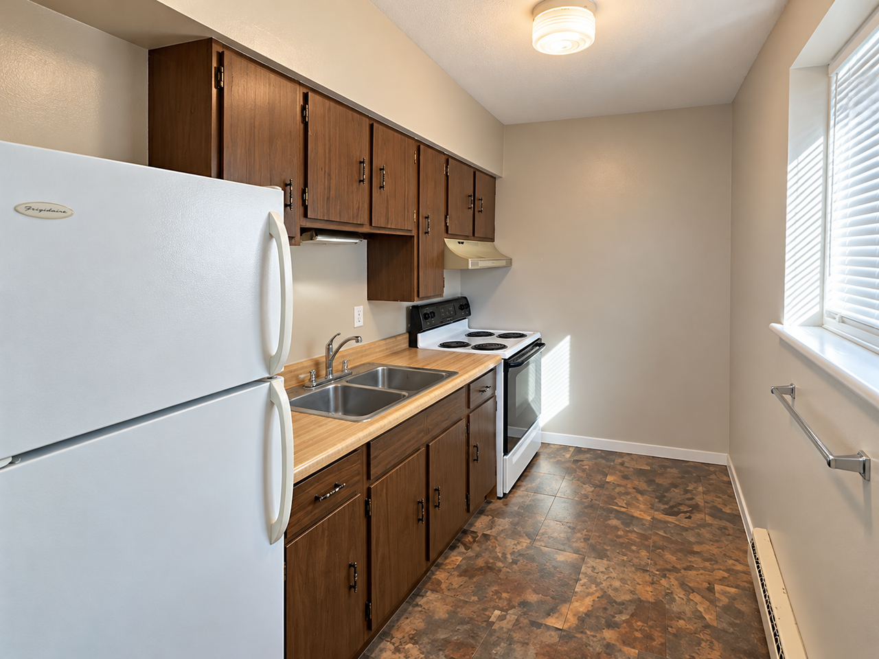 1325 Cox St #1 - Photo 2 of 12