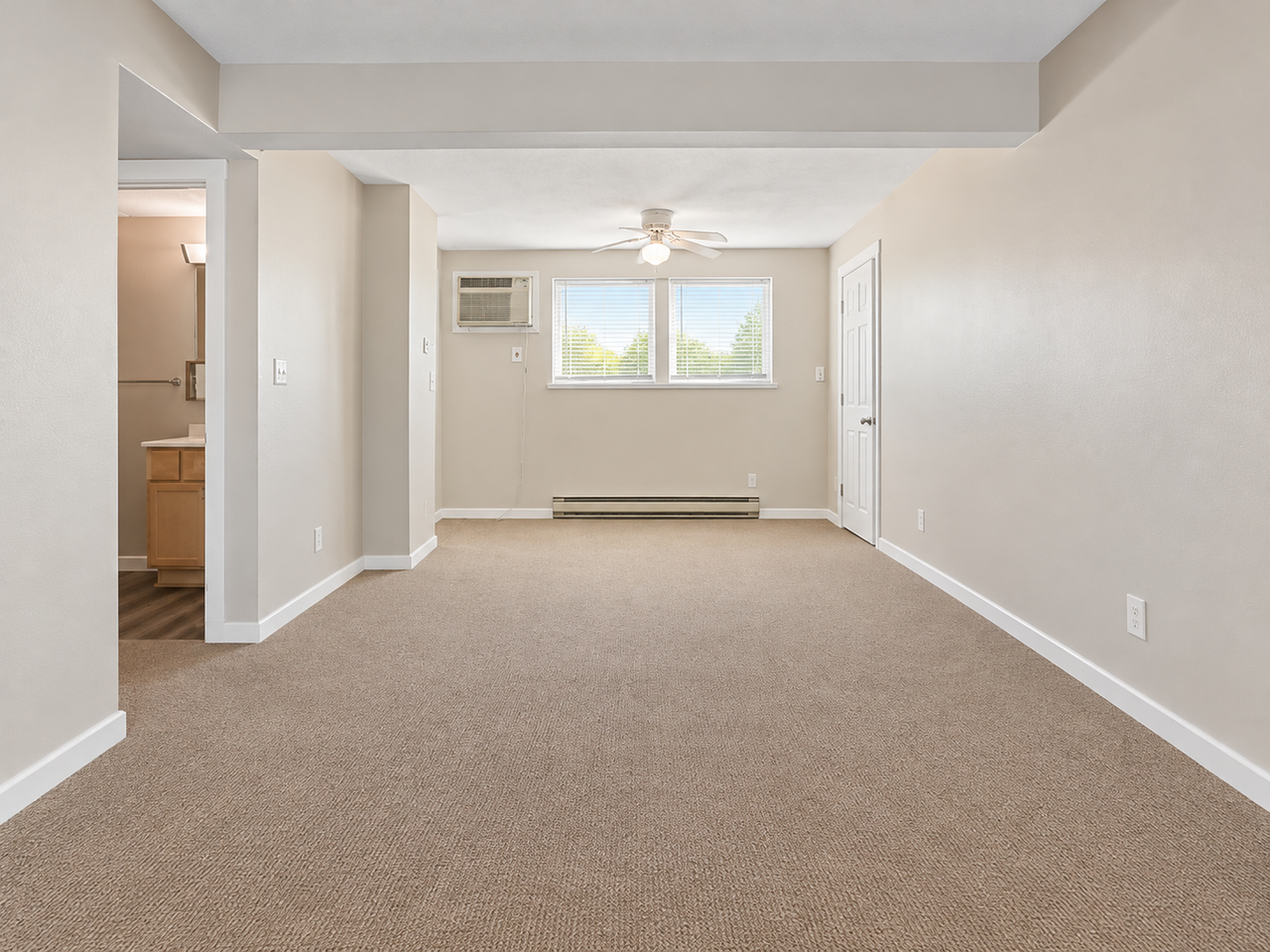 1325 Cox St #1 - Photo 4 of 12