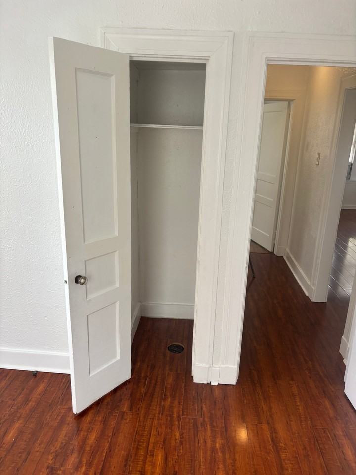 2618 North Blvd #4 - Photo 7 of 10