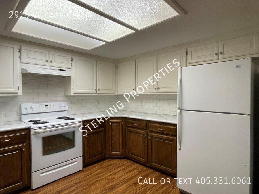 2913 Village Cir - Photo 4 of 20