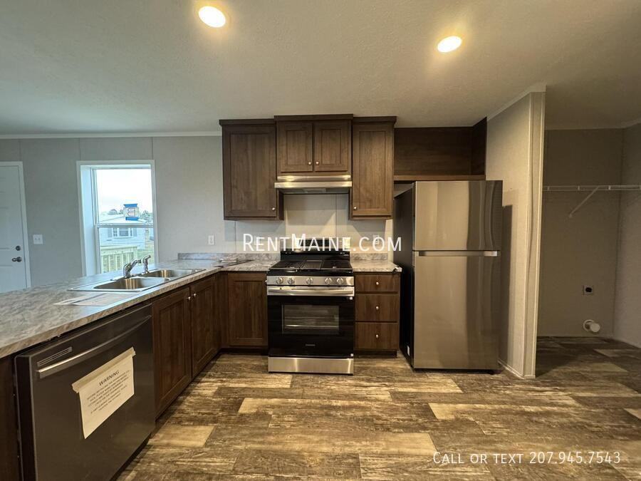 187 F St - Photo 2 of 13