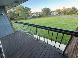featured image of 807 Eves Dr #1L