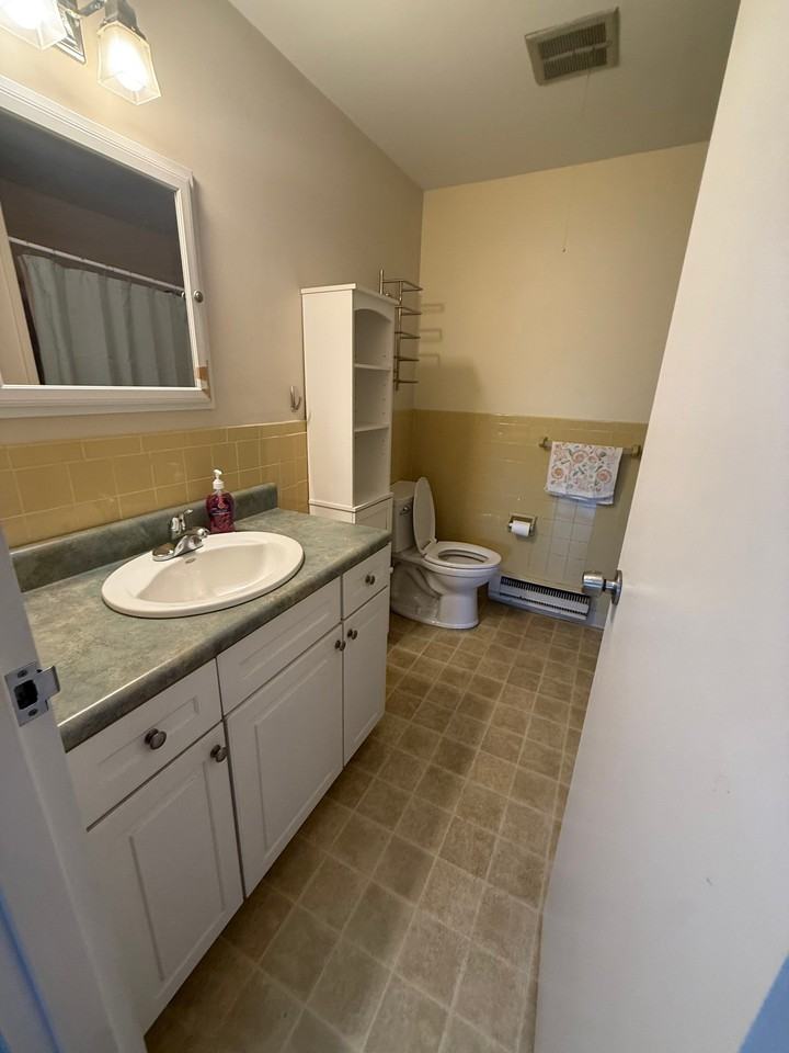 807 Eves Dr #1L - Photo 7 of 15