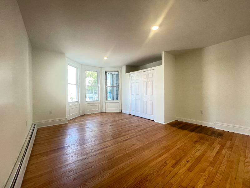 121 Washington Pl #1 - Photo 2 of 21