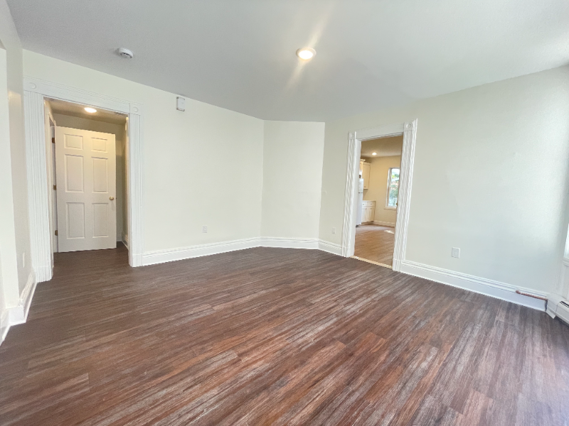 121 Washington Pl #1 - Photo 6 of 21