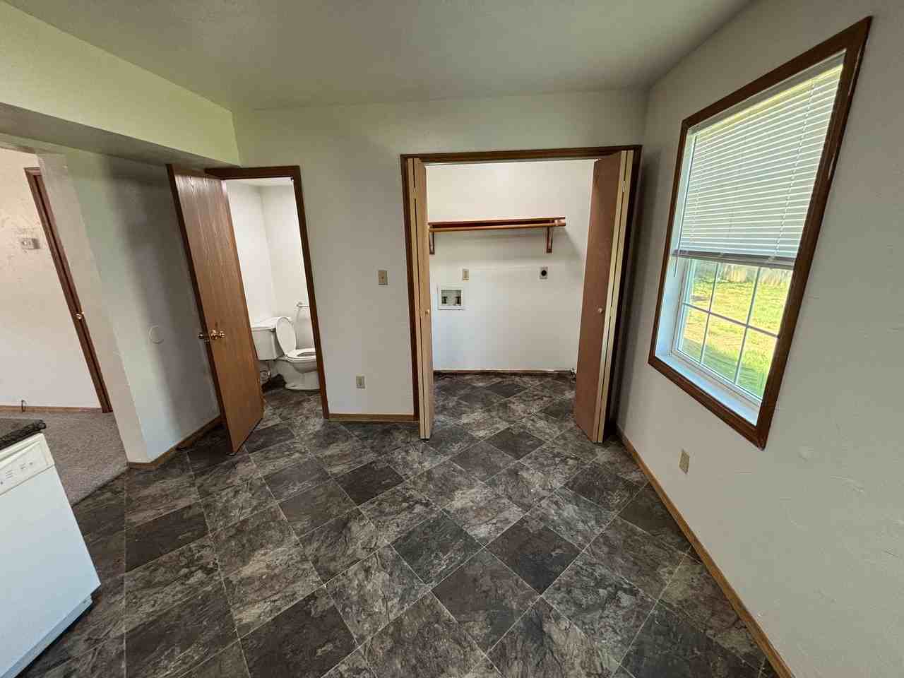 3413 N 21st St - Photo 4 of 10