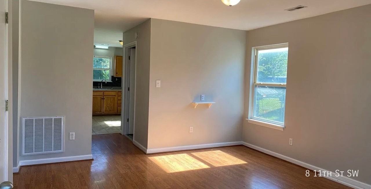 8 11th St Sw - Photo 6 of 10