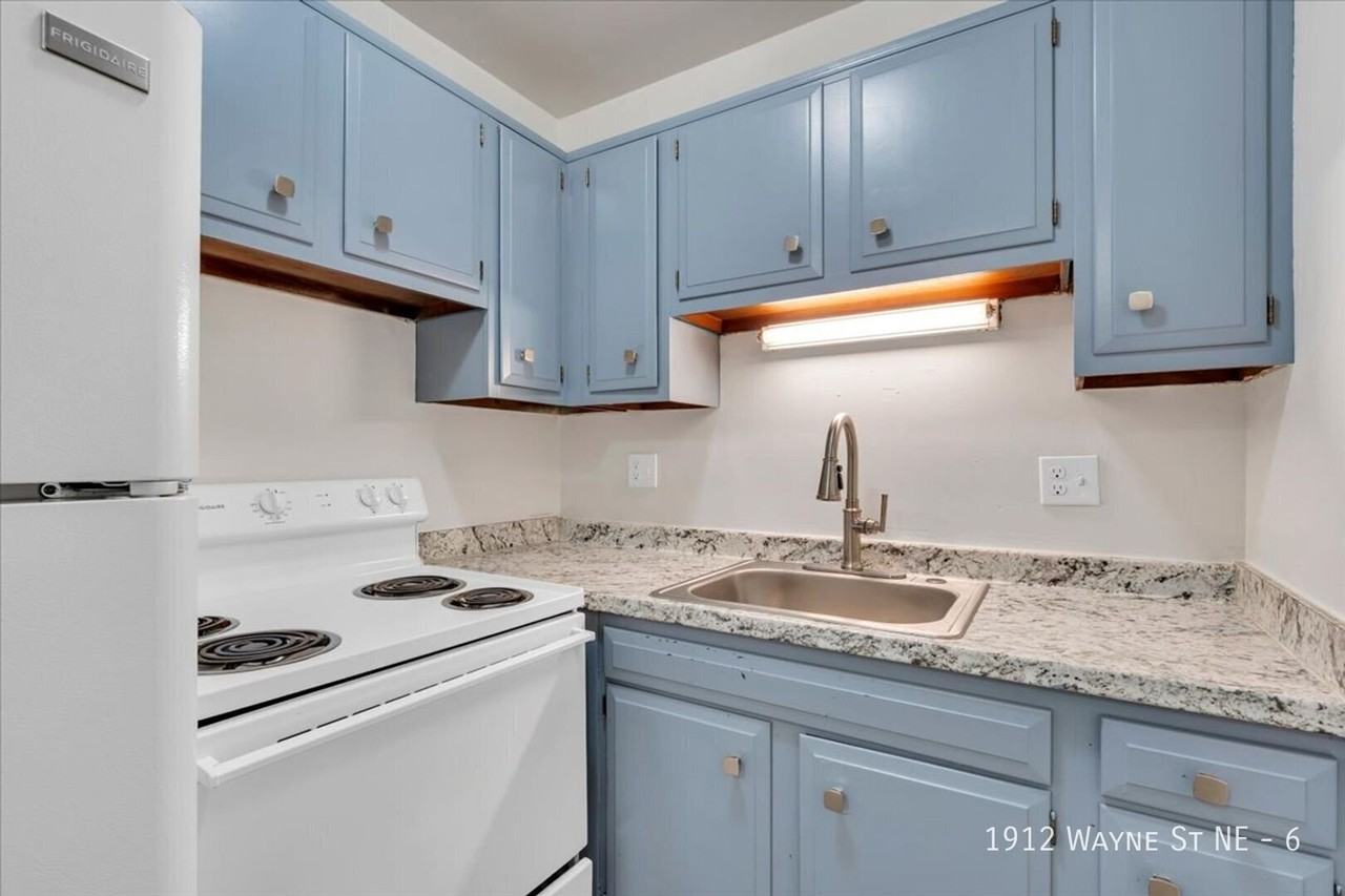 1912 Wayne St Ne #6 - Photo 7 of 13