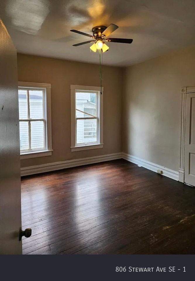 806 Stewart Ave Se #1 - Photo 4 of 7
