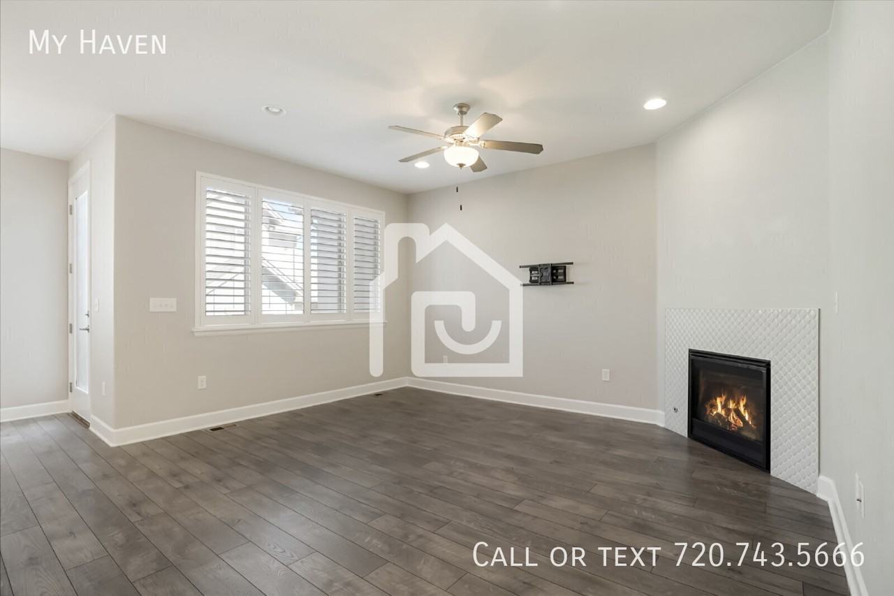 3608 S Lisbon Ct - Photo 6 of 30