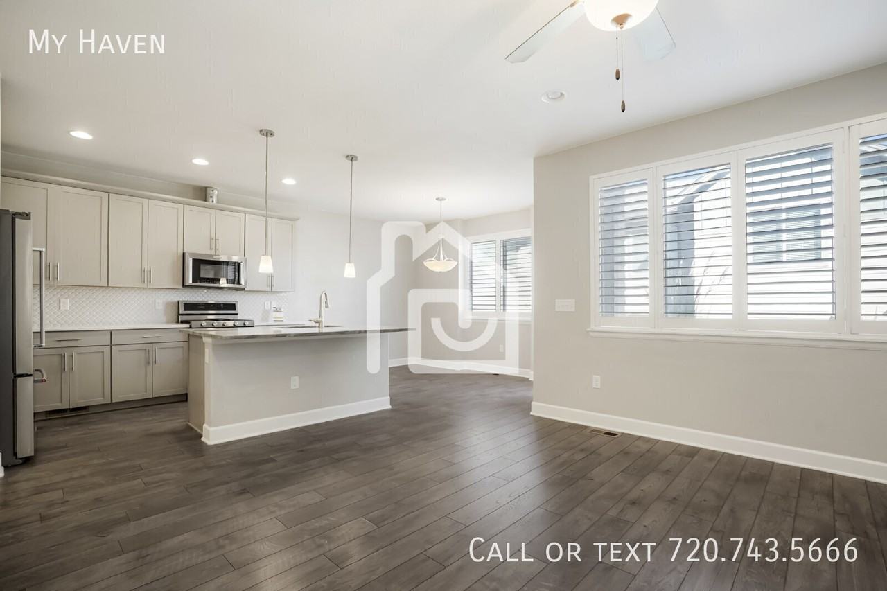 3608 S Lisbon Ct - Photo 7 of 30