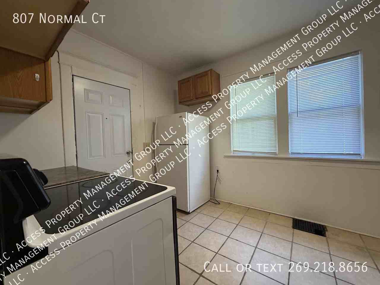 807 Normal Ct - Photo 7 of 19