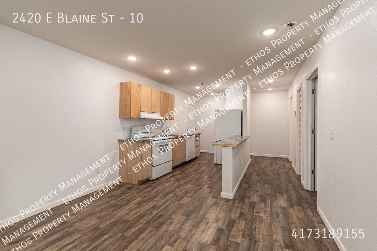 2420 E Blaine St #10 - Photo 2 of 8