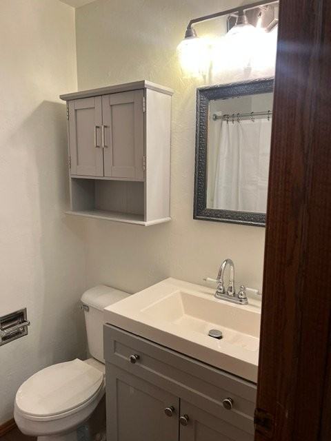 3218 Manitowoc Rd - Photo 2 of 10