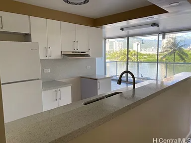 2233 Ala Wai Blvd - Photo 6 of 8