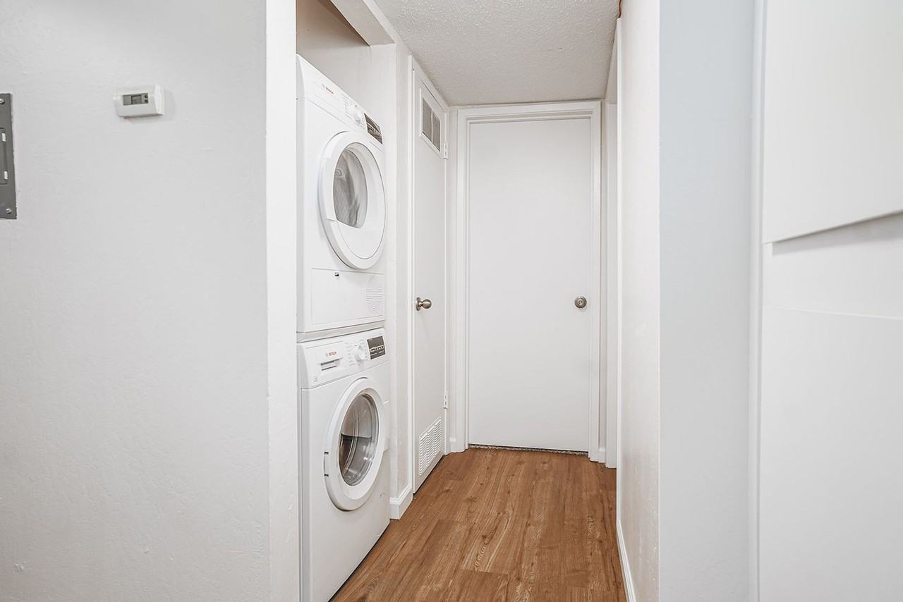 6131 Montecito Blvd #10A - Photo 5 of 9