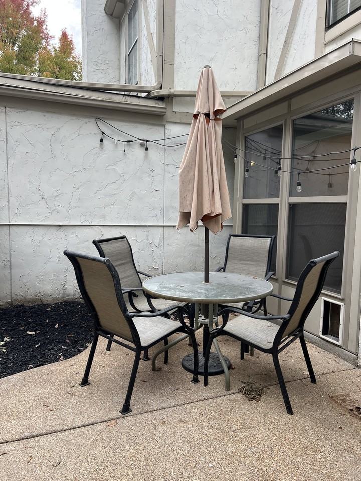 1939 Vienna Way - Photo 2 of 9